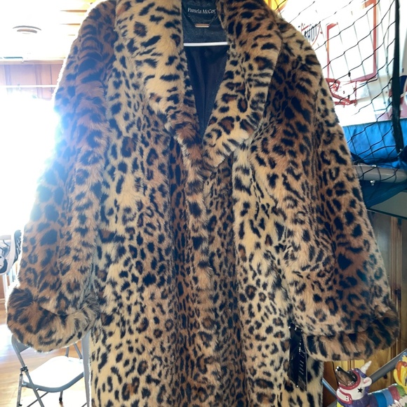 Pamela McCoy Jackets & Blazers - Vintage Pamela McCoy long fake fur leopard jacket